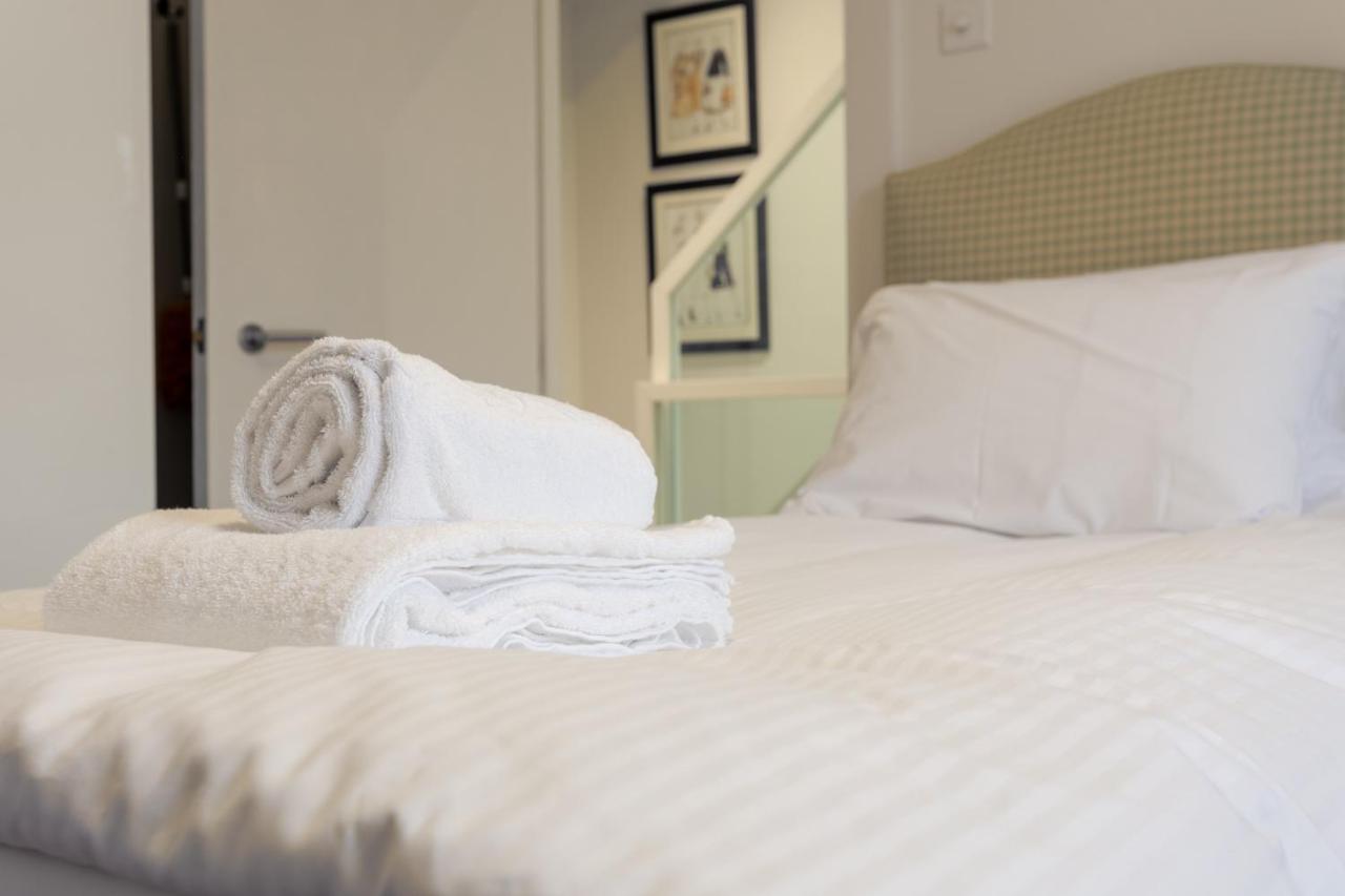 2 Bedroom Apartment Hammersmith Grove Sleeps 4 Londra Dış mekan fotoğraf
