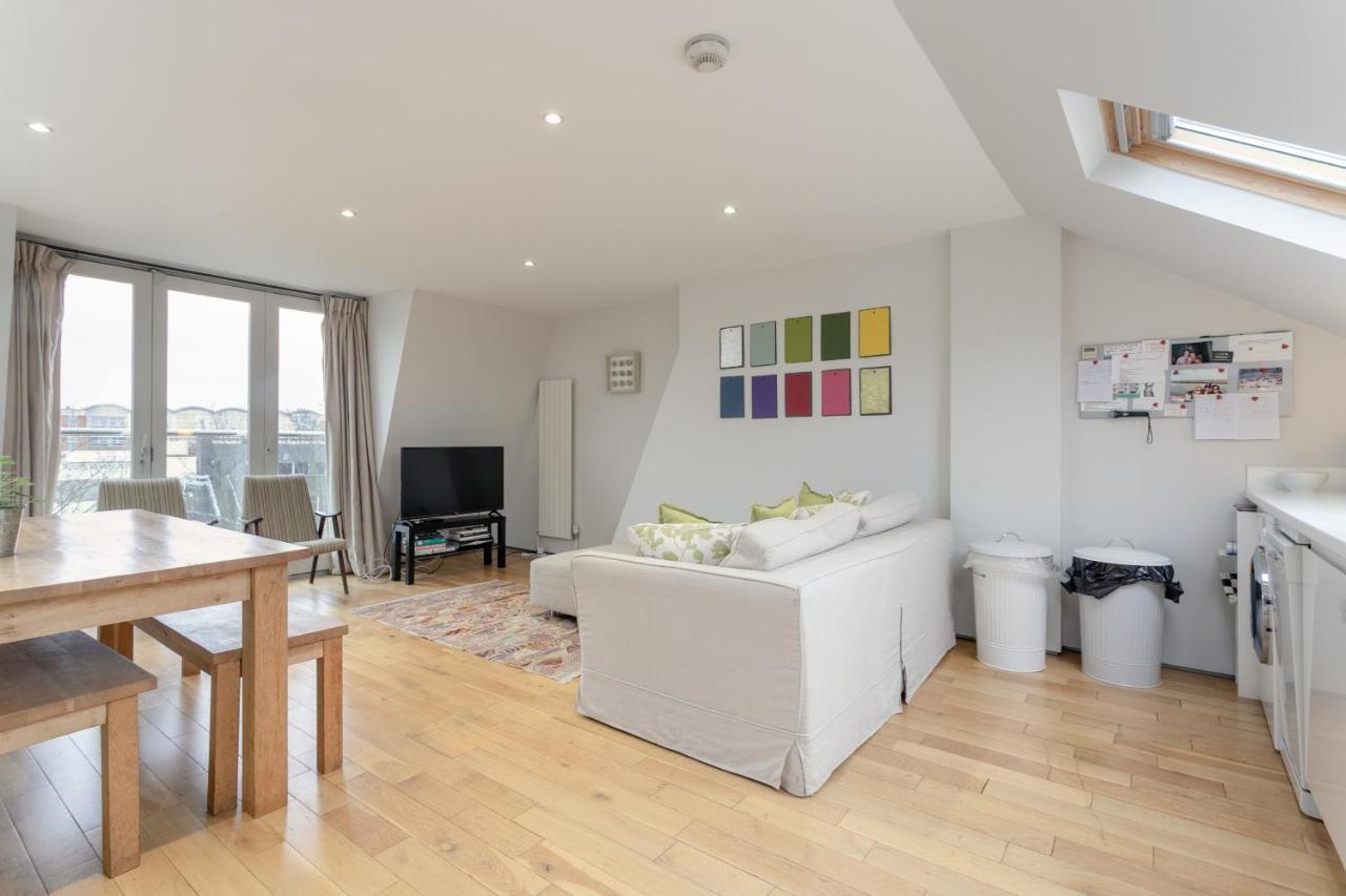 2 Bedroom Apartment Hammersmith Grove Sleeps 4 Londra Dış mekan fotoğraf