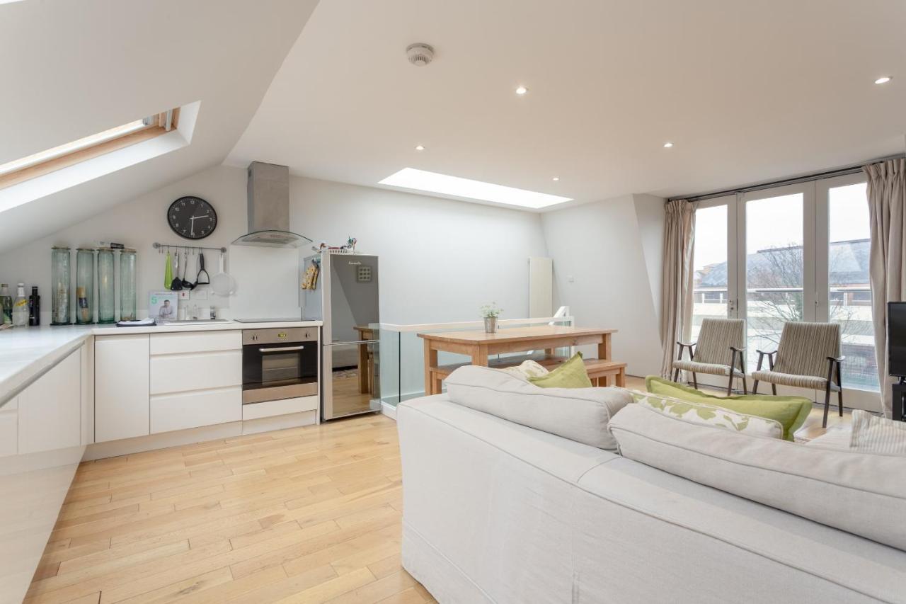 2 Bedroom Apartment Hammersmith Grove Sleeps 4 Londra Dış mekan fotoğraf